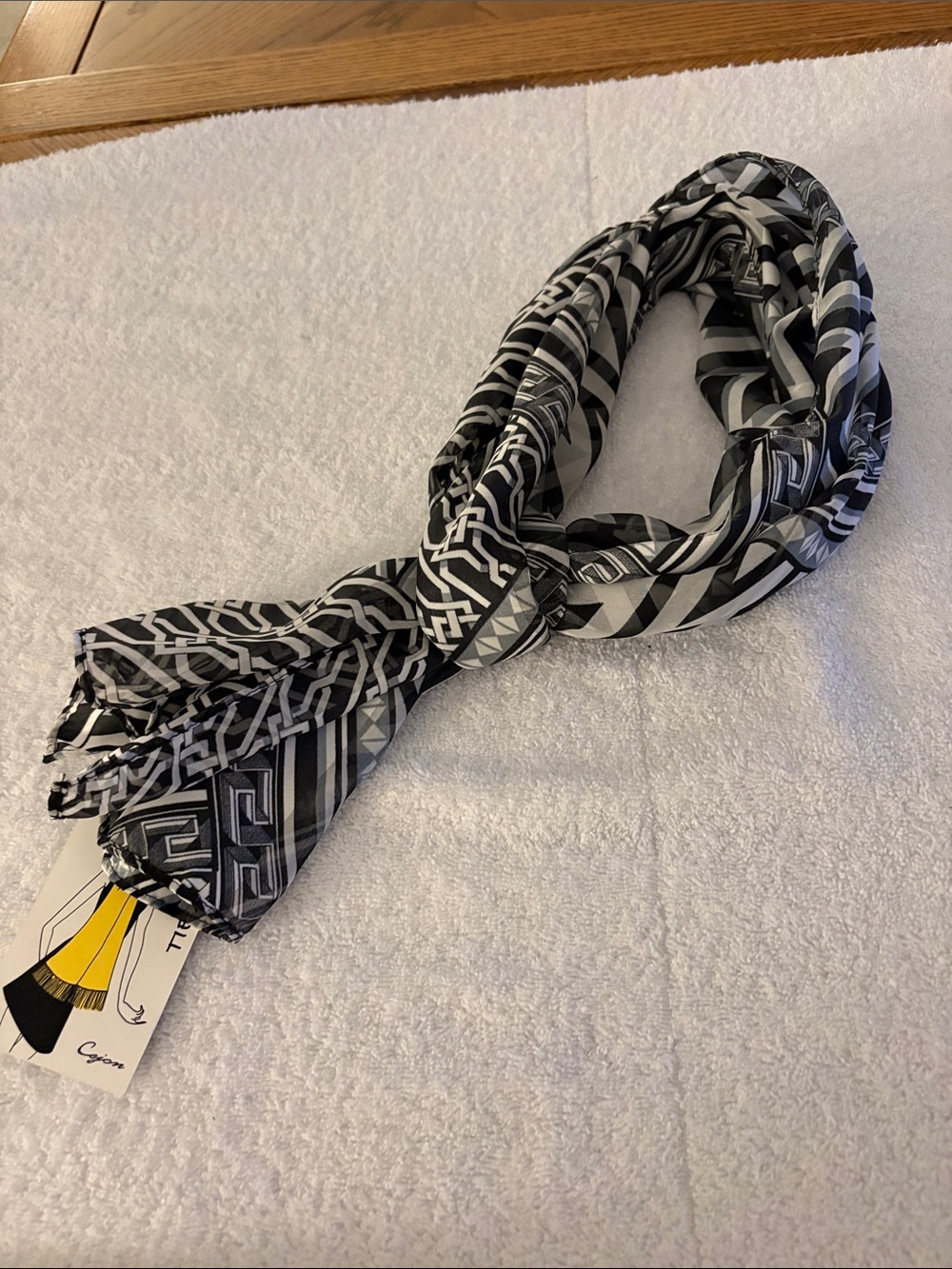 Black & White Geometric Women's Scarf - Unbranded